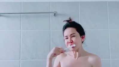 Bokep Indo VCS Tante Chindo Toge Cantik Mandi