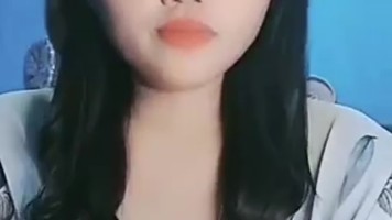 Bokep Indo Falisja Live Show Belahan Dada Terbuka